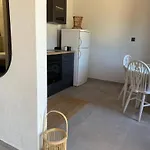 Apartman By The Sea Maslinica, Solta - 772